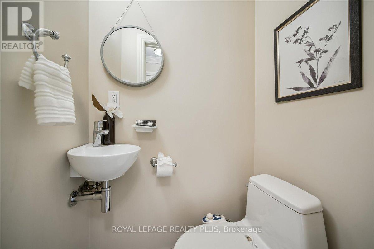265 Winnett Avenue, Toronto, Ontario  M6C 3L8 - Photo 24 - C12475984