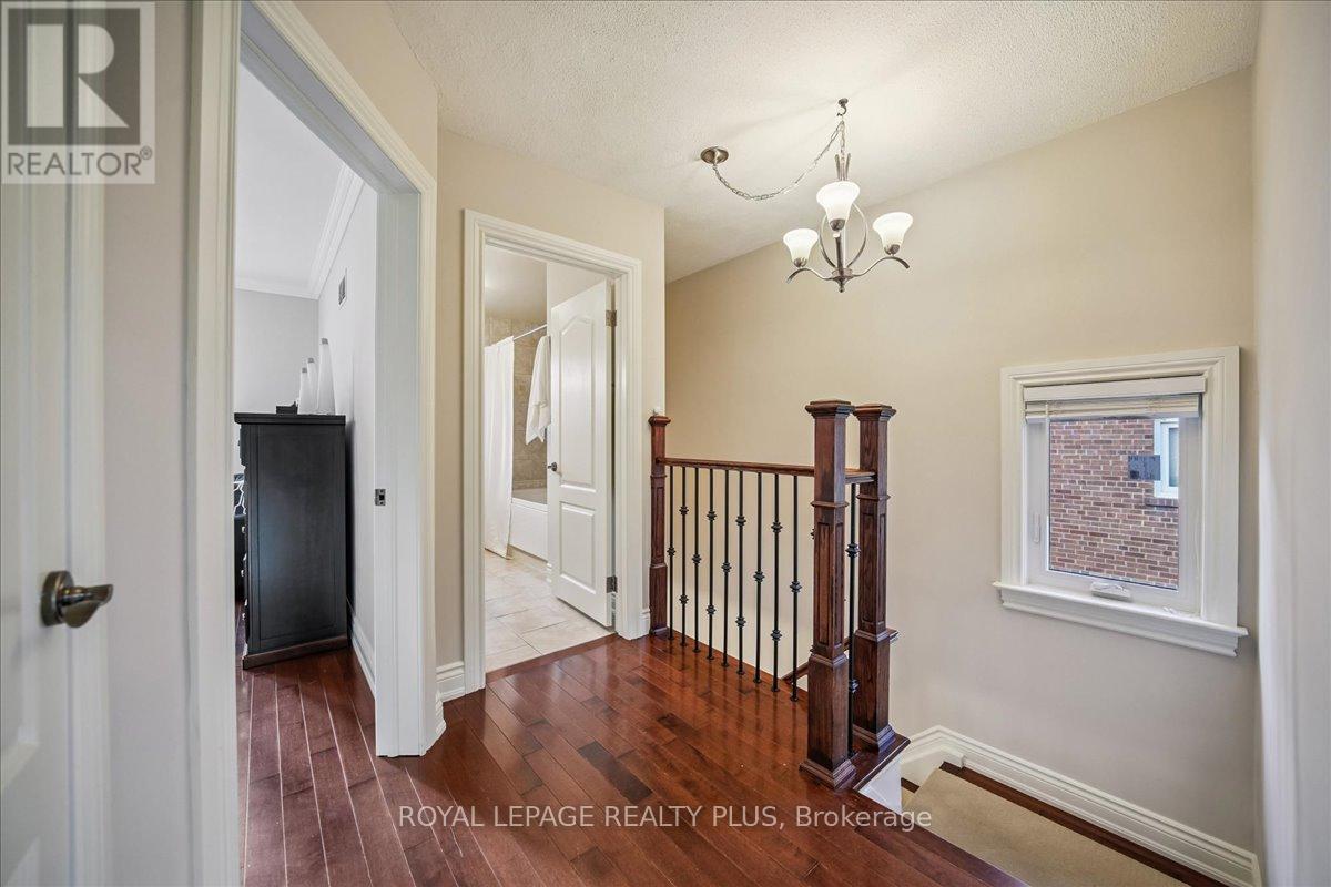 265 Winnett Avenue, Toronto, Ontario  M6C 3L8 - Photo 25 - C12475984