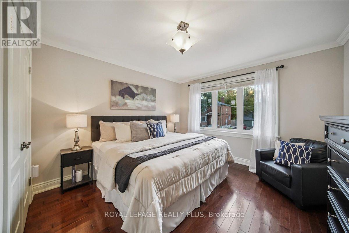 265 Winnett Avenue, Toronto, Ontario  M6C 3L8 - Photo 27 - C12475984