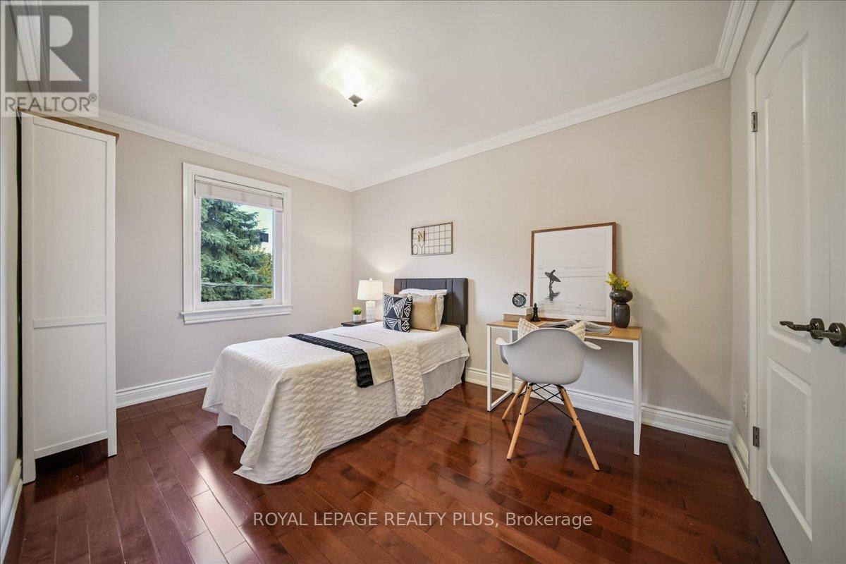 265 Winnett Avenue, Toronto, Ontario  M6C 3L8 - Photo 29 - C12475984