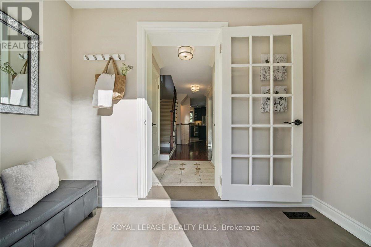 265 Winnett Avenue, Toronto, Ontario  M6C 3L8 - Photo 4 - C12475984