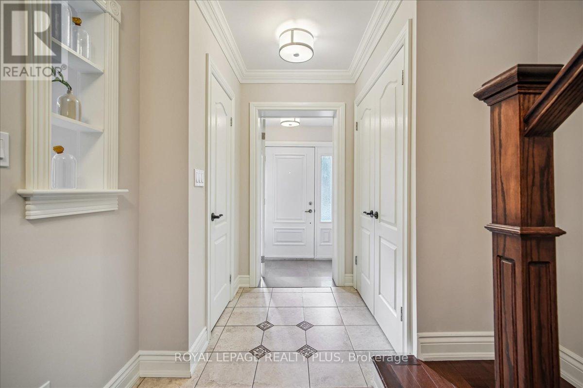 265 Winnett Avenue, Toronto, Ontario  M6C 3L8 - Photo 8 - C12475984