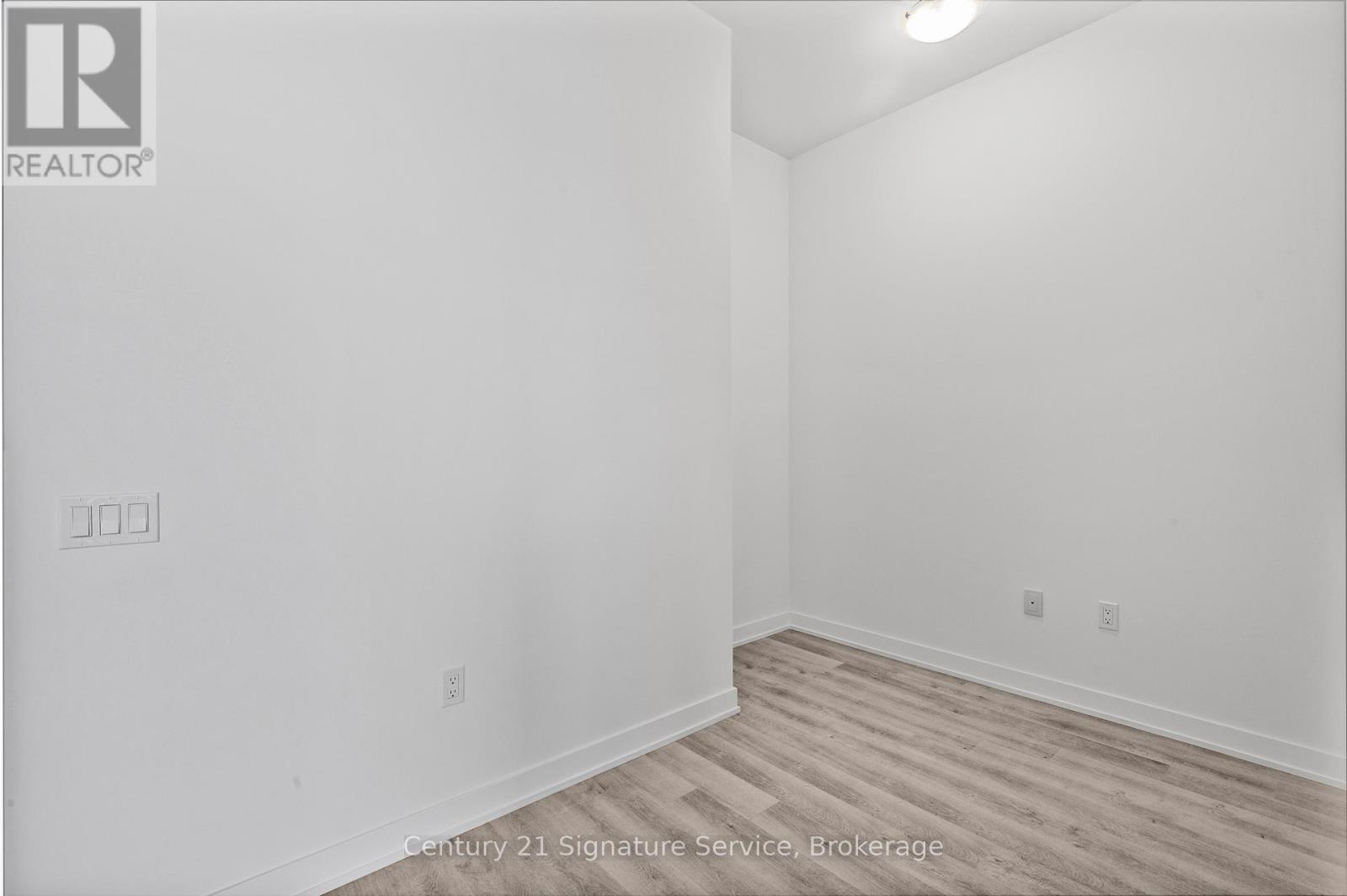 2010 - 15 Richardson Street, Toronto, Ontario  M5A 0Y5 - Photo 10 - C12475986