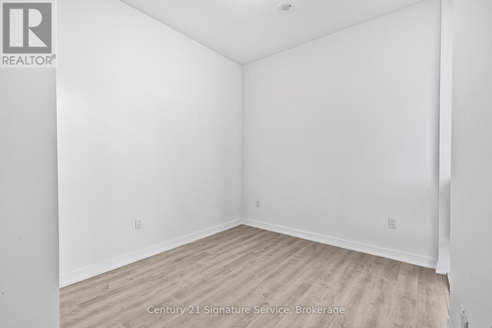 2010 - 15 Richardson Street, Toronto, Ontario  M5A 0Y5 - Photo 12 - C12475986