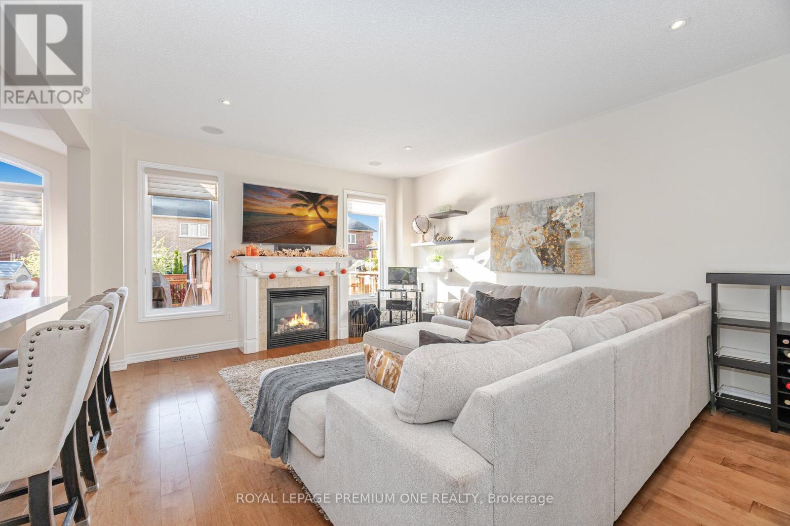 1271 Aldsworth Crescent, Oshawa (Pinecrest), Ontario  L1K 0S5 - Photo 6 - E12475589