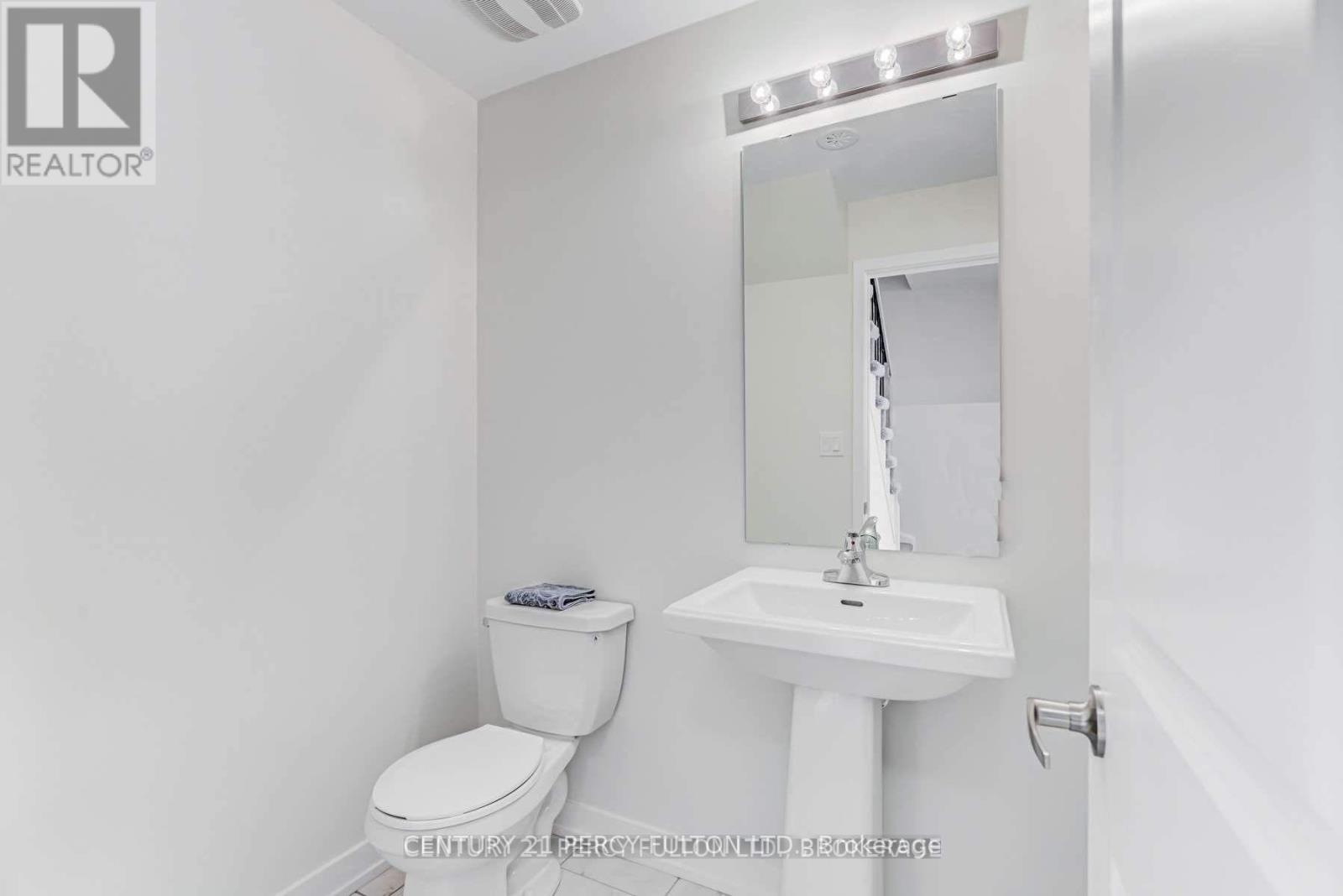105 - 2550 Castlegate Crossing Drive, Pickering, Ontario  L1X 0G4 - Photo 11 - E12475625