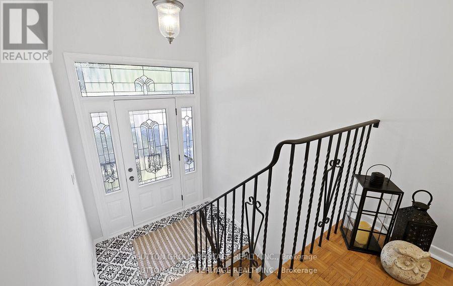 93 Lincoln Street, Ajax (Central West), Ontario  L1S 6C6 - Photo 7 - E12475734