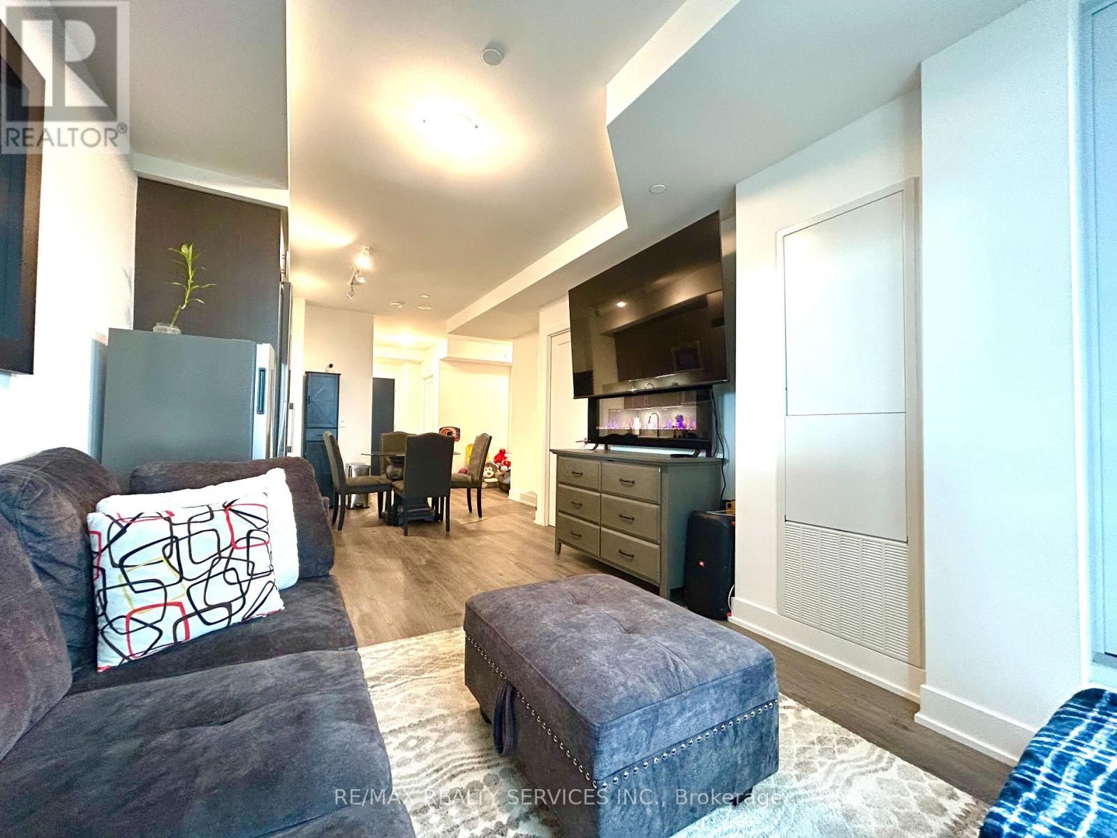 212 - 2545 Simcoe Street, Oshawa (Windfields), Ontario  L1L 0W3 - Photo 2 - E12475842
