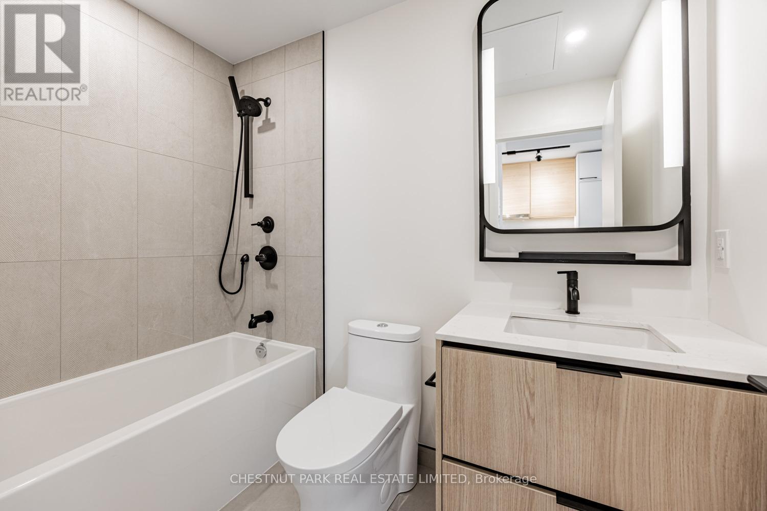402 - 1050 Eastern Avenue, Toronto, Ontario  M4L 0B7 - Photo 6 - E12475892