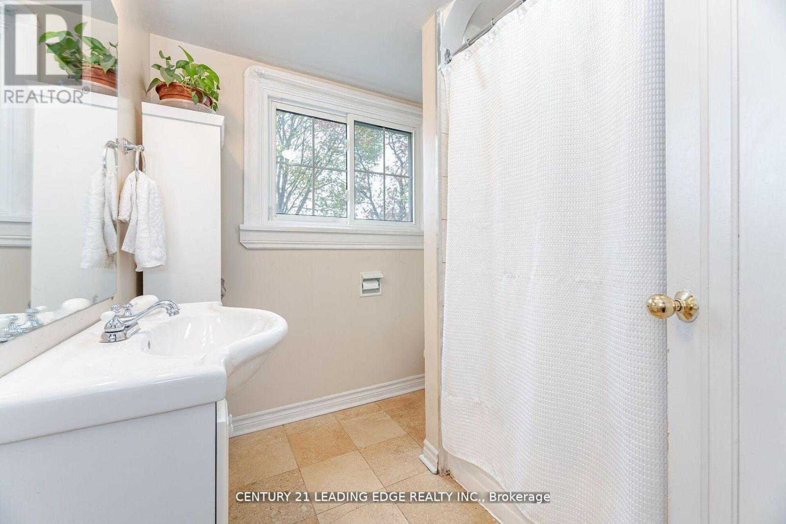 980 King Street E, Oshawa, Ontario  L1H 1H2 - Photo 34 - E12475895
