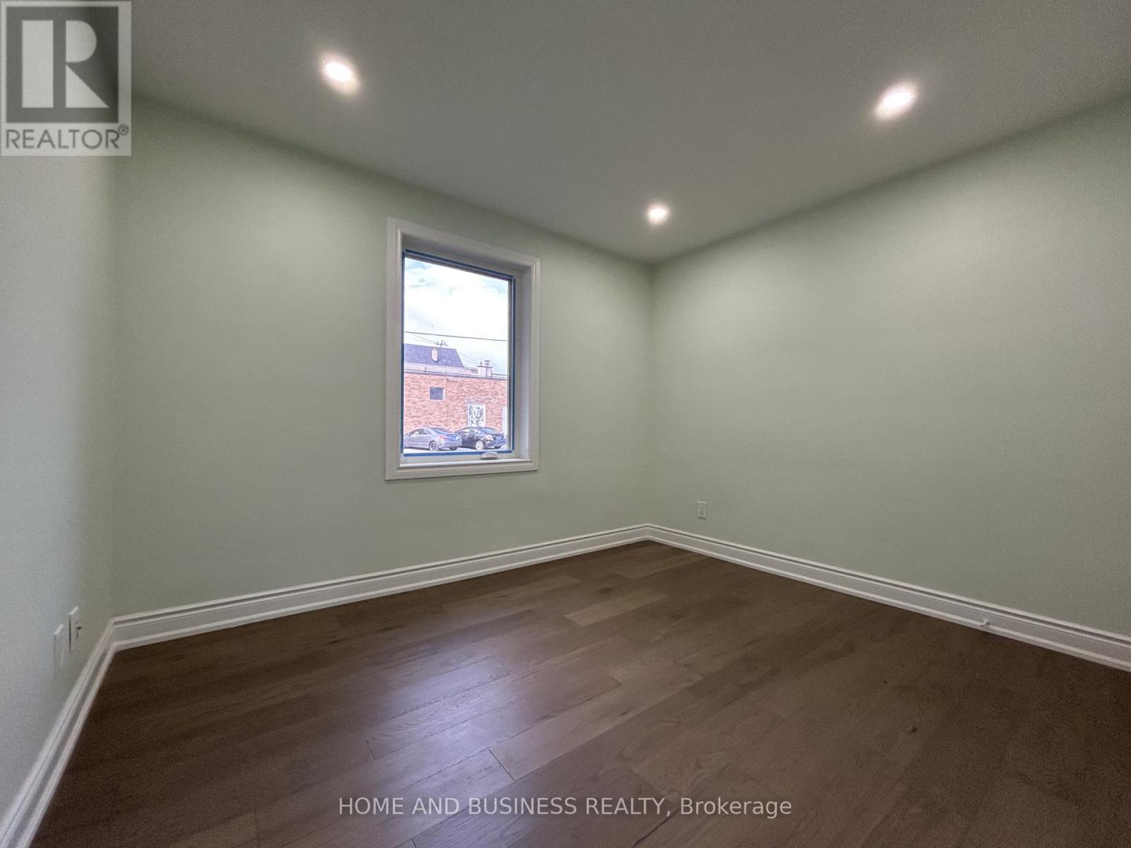 35 Mack Avenue, Toronto, Ontario  M1L 1M4 - Photo 22 - E12475912