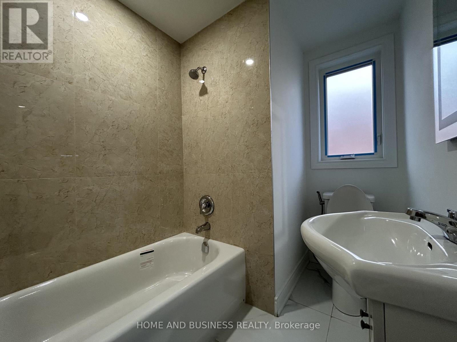 35 Mack Avenue, Toronto, Ontario  M1L 1M4 - Photo 23 - E12475912