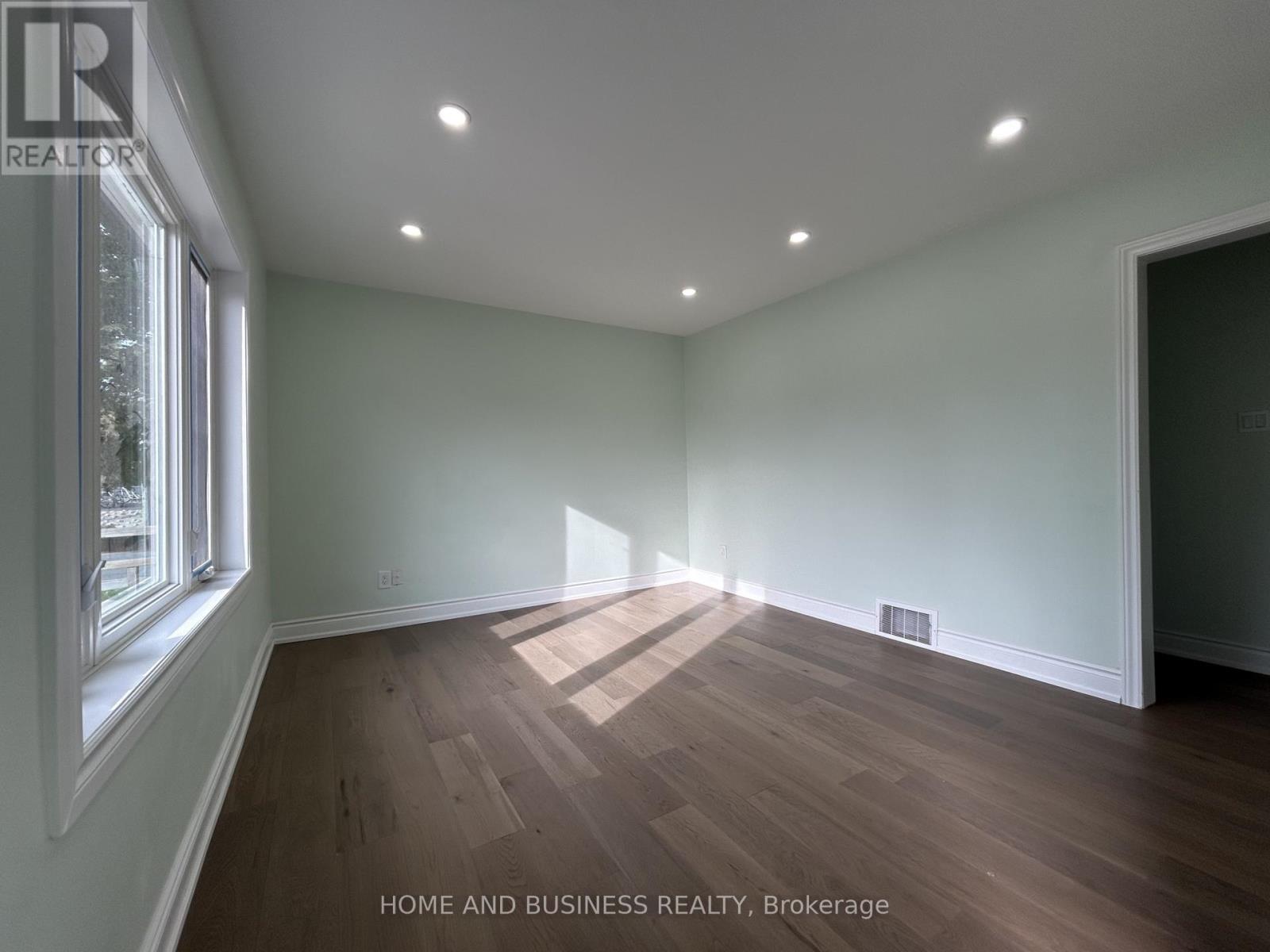35 Mack Avenue, Toronto, Ontario  M1L 1M4 - Photo 35 - E12475912