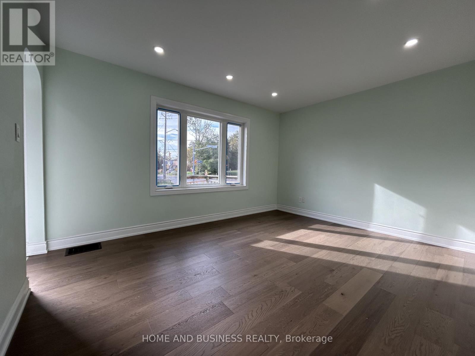 35 Mack Avenue, Toronto, Ontario  M1L 1M4 - Photo 36 - E12475912