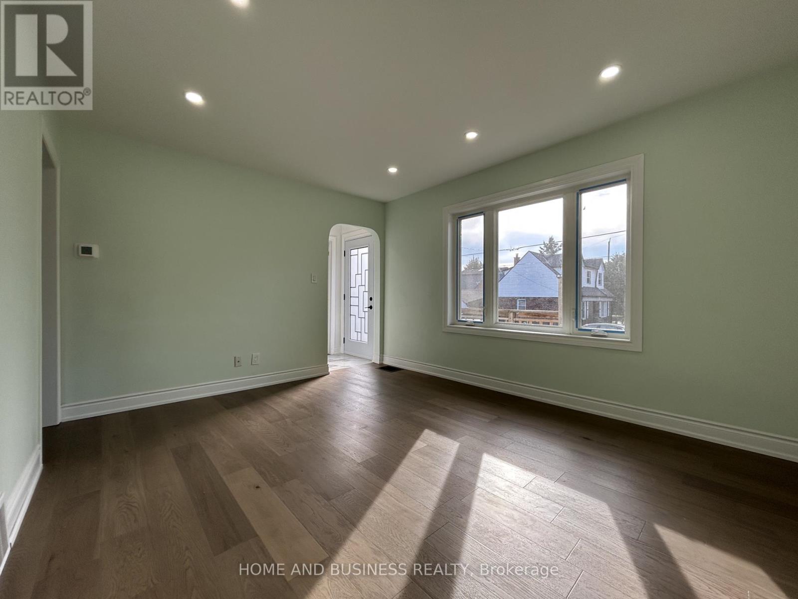 35 Mack Avenue, Toronto, Ontario  M1L 1M4 - Photo 37 - E12475912