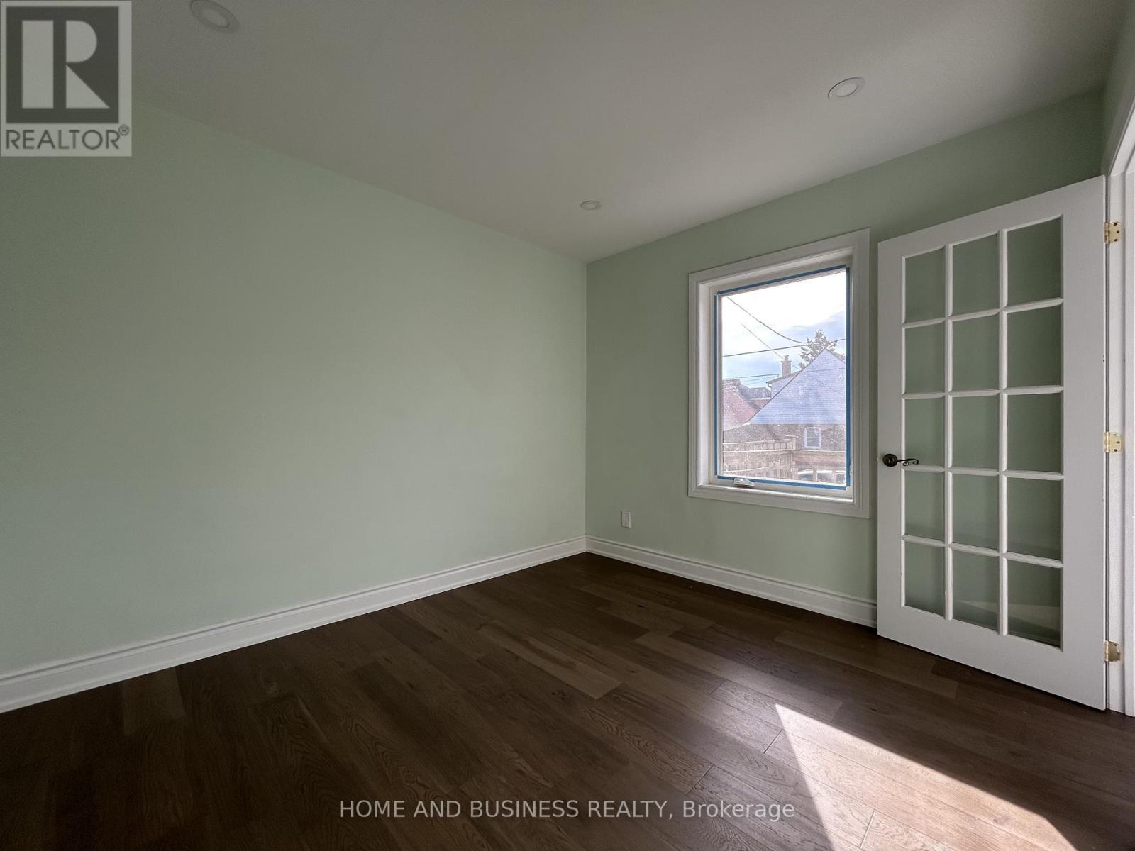 35 Mack Avenue, Toronto, Ontario  M1L 1M4 - Photo 7 - E12475912