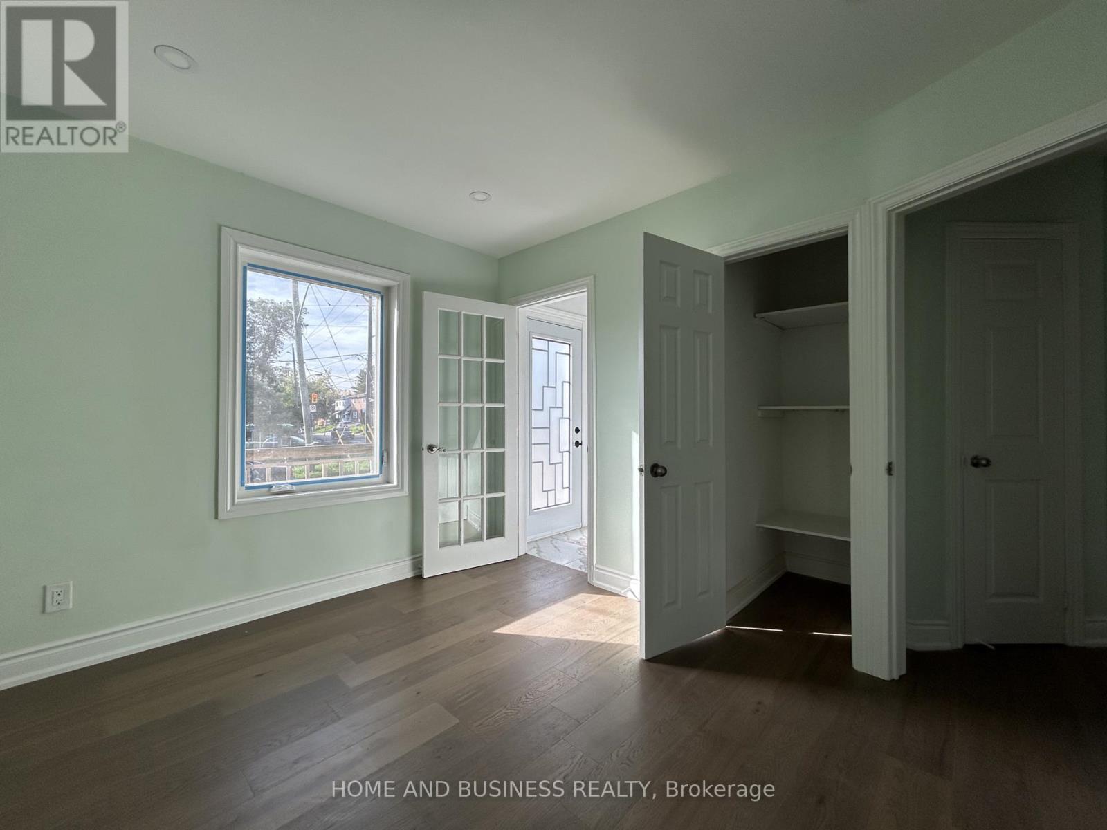 35 Mack Avenue, Toronto, Ontario  M1L 1M4 - Photo 8 - E12475912