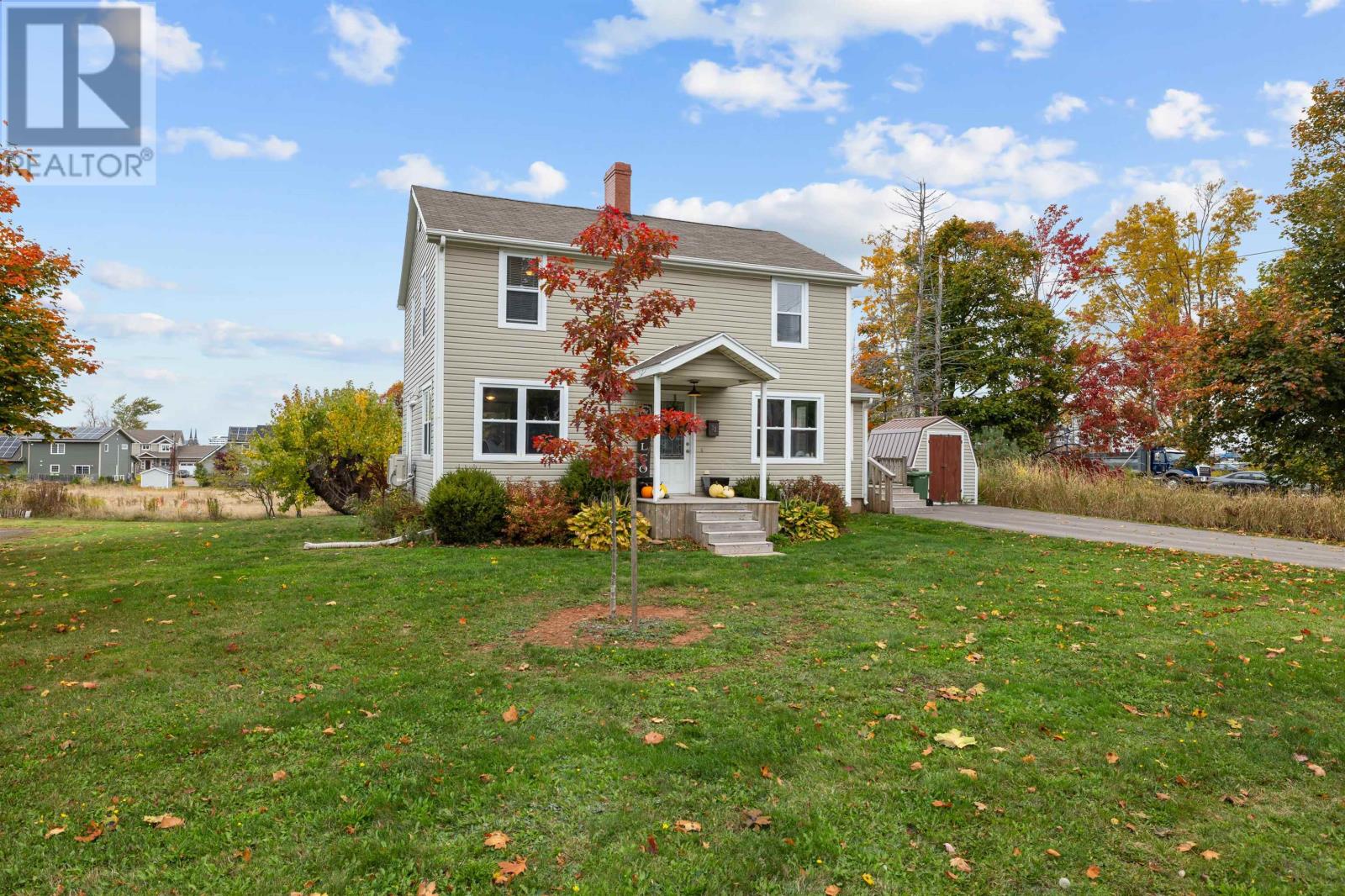32 Stratford Road, Stratford, Prince Edward Island  C1B 1T5 - Photo 2 - 202526349