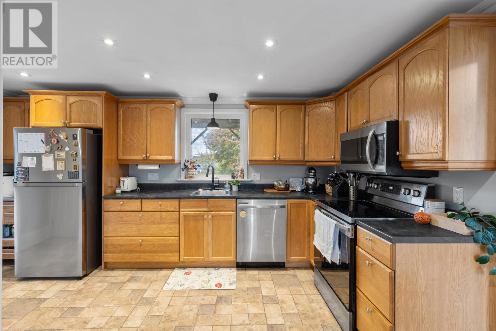 32 Stratford Road, Stratford, Prince Edward Island  C1B 1T5 - Photo 8 - 202526349