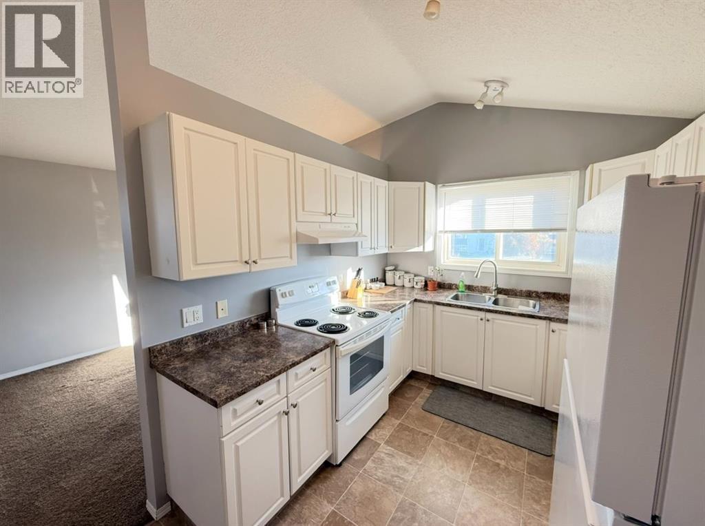 Property at 10504 102 Avenue image 5