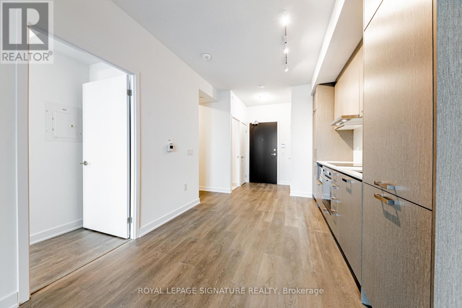 1507 - 10 Honeycrisp Crescent, Vaughan, Ontario  L4K 0M7 - Photo 10 - N12475579