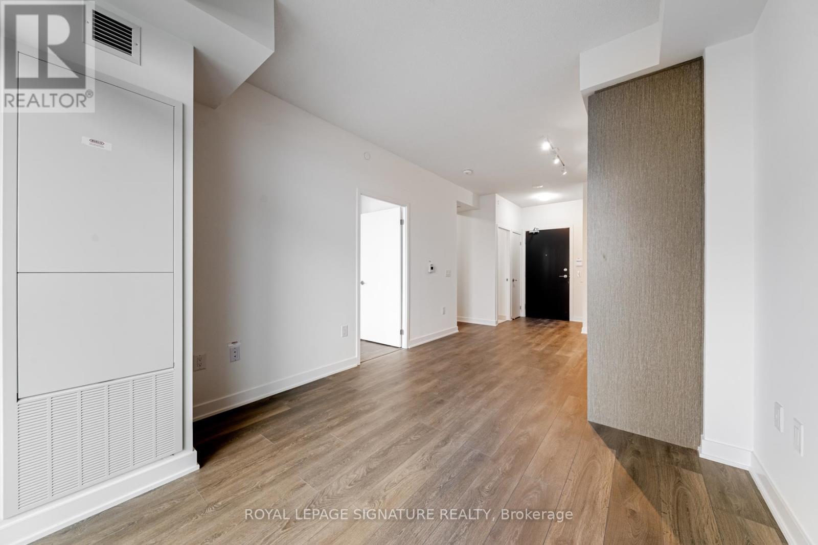 1507 - 10 Honeycrisp Crescent, Vaughan, Ontario  L4K 0M7 - Photo 12 - N12475579