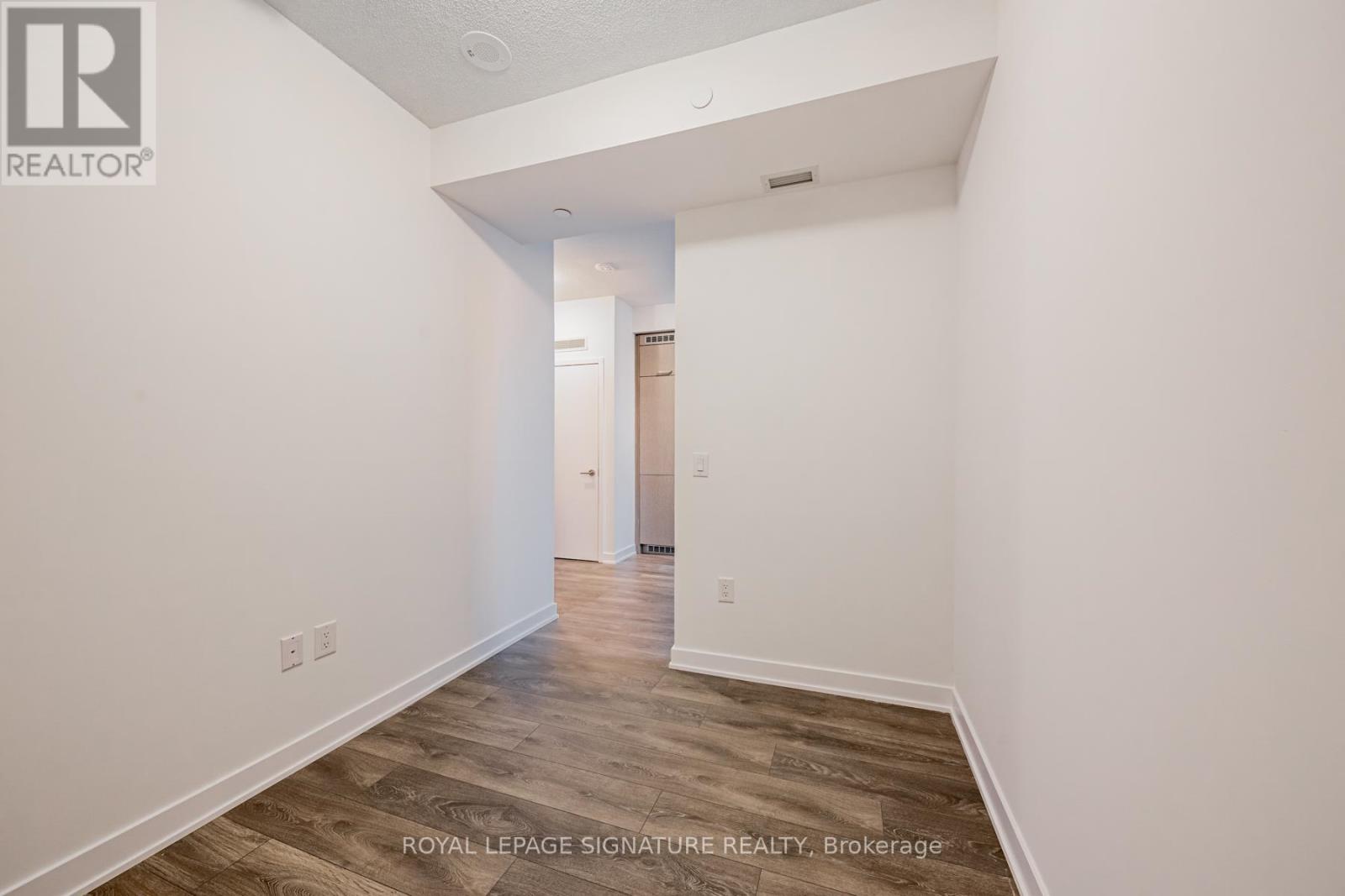 1507 - 10 Honeycrisp Crescent, Vaughan, Ontario  L4K 0M7 - Photo 16 - N12475579