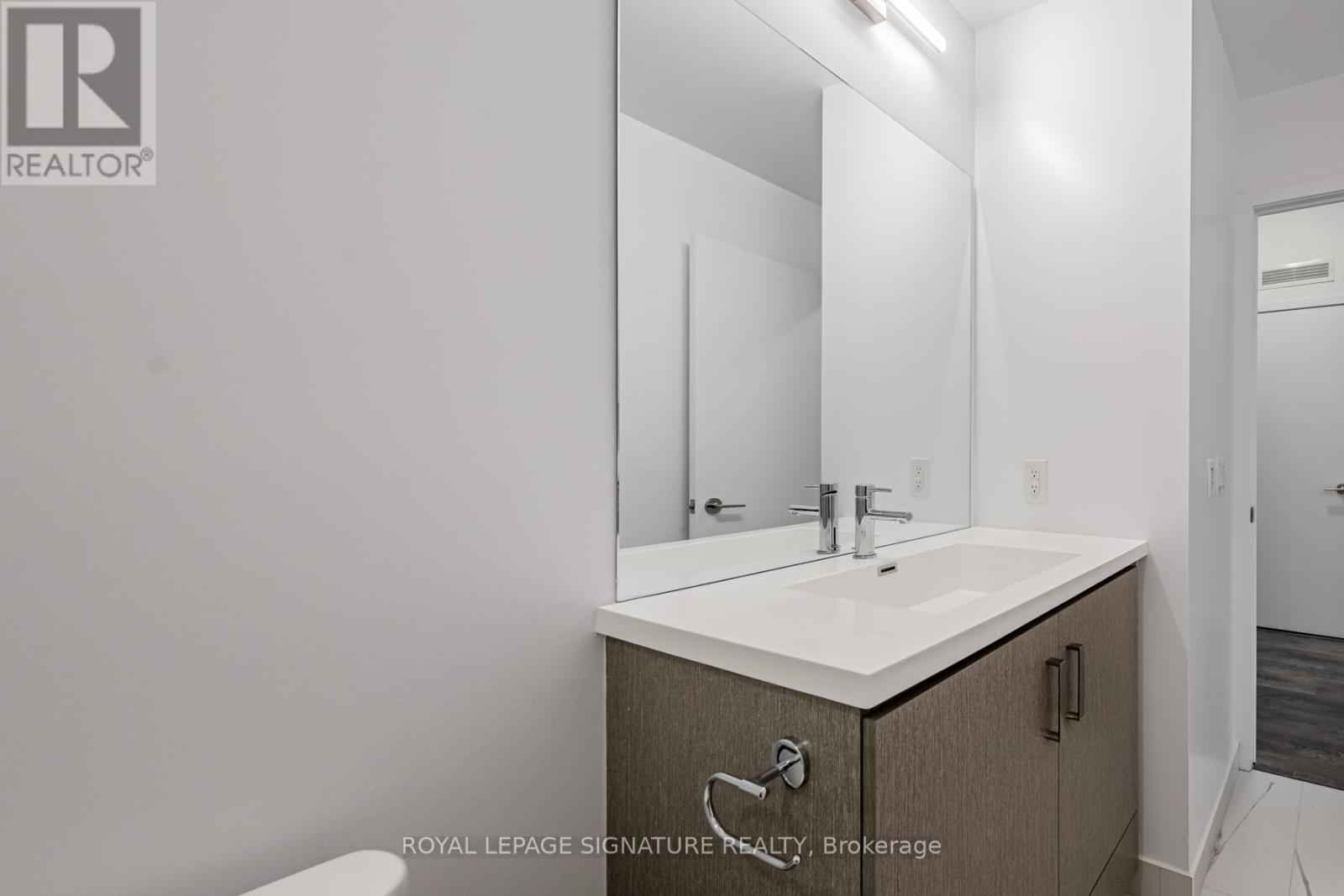 1507 - 10 Honeycrisp Crescent, Vaughan, Ontario  L4K 0M7 - Photo 20 - N12475579