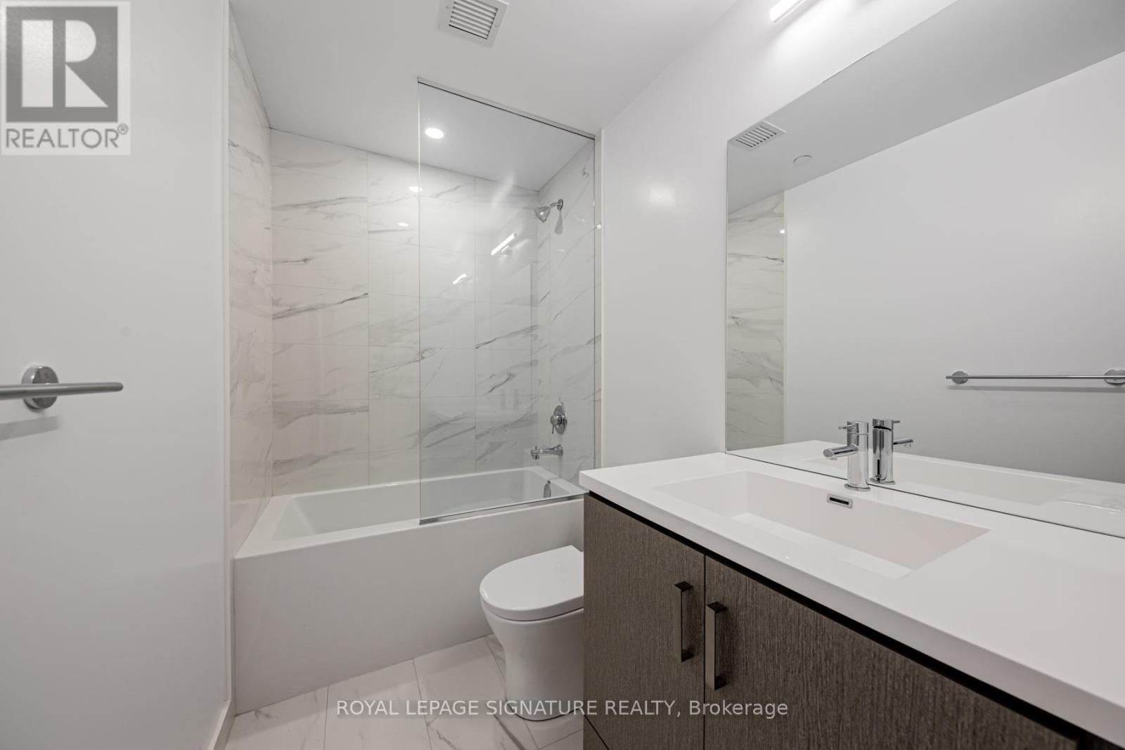 1507 - 10 Honeycrisp Crescent, Vaughan, Ontario  L4K 0M7 - Photo 21 - N12475579