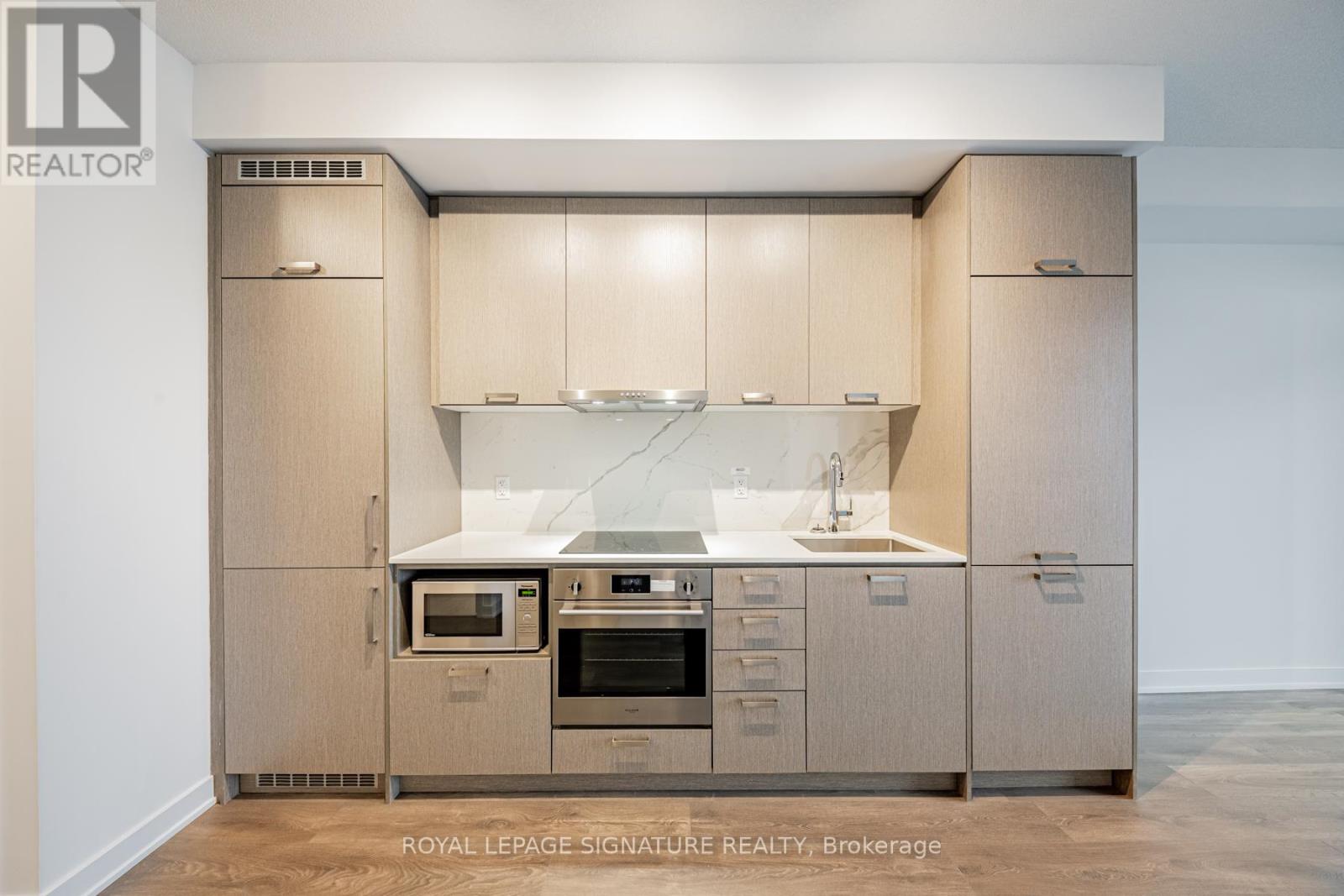 1507 - 10 Honeycrisp Crescent, Vaughan, Ontario  L4K 0M7 - Photo 5 - N12475579