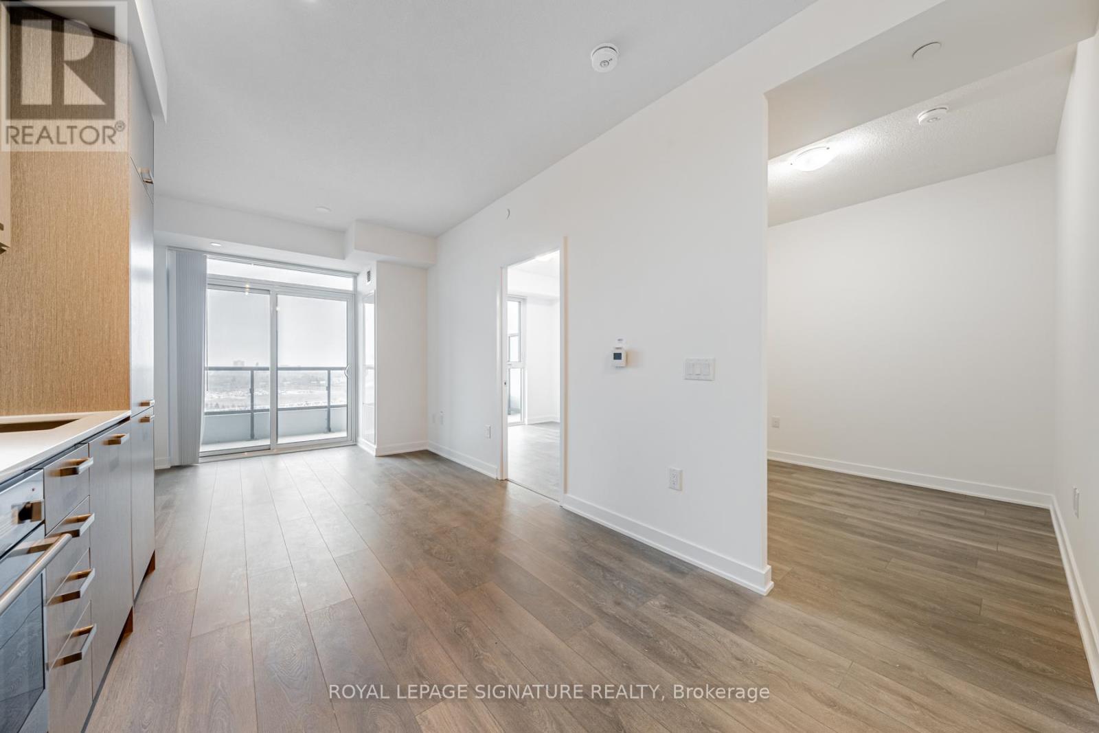 1507 - 10 Honeycrisp Crescent, Vaughan, Ontario  L4K 0M7 - Photo 8 - N12475579