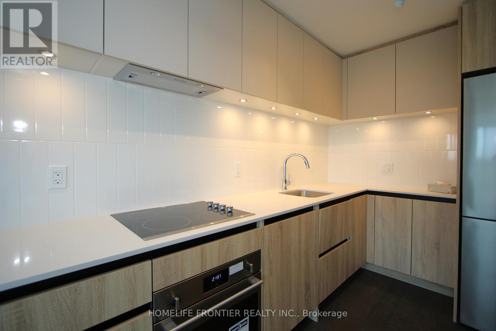 1009 - 7950 Bathurst Street, Vaughan, Ontario  L4J 0L4 - Photo 5 - N12475623