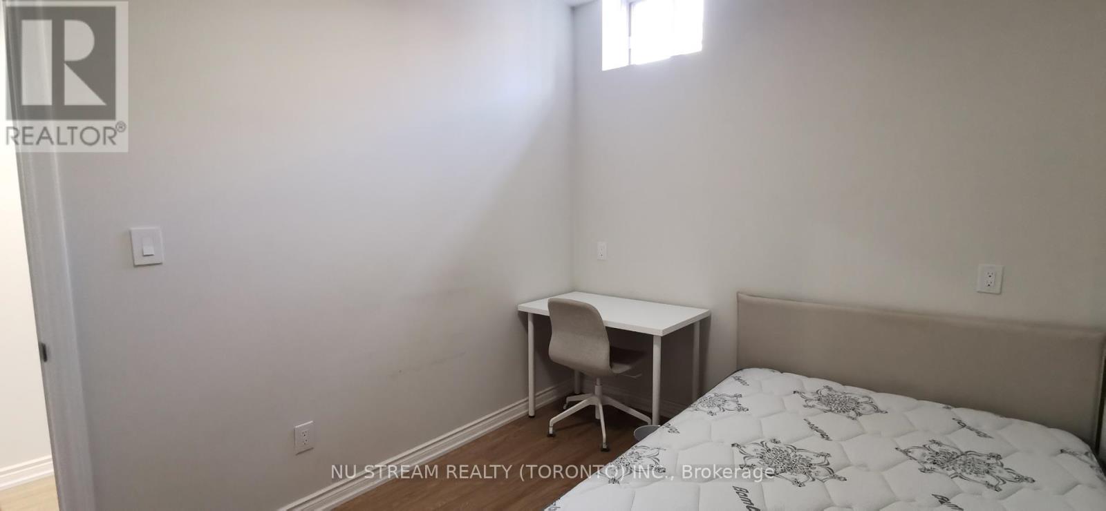 Bsmt - 15 Comet Street, Richmond Hill, Ontario  L4C 4M9 - Photo 5 - N12475713