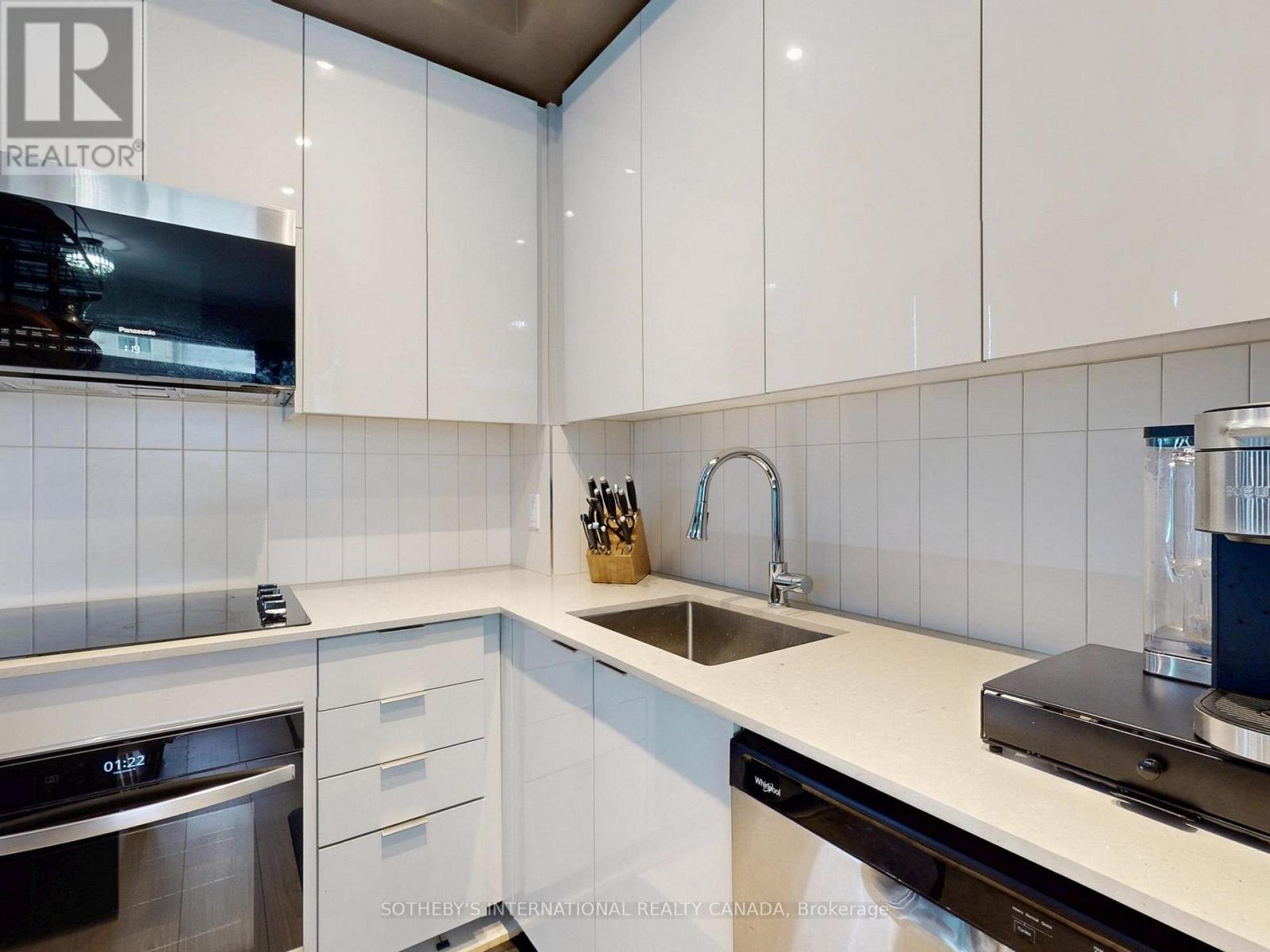 1313 - 10 Abeja Street, Vaughan (Concord), Ontario  L4K 0R4 - Photo 12 - N12475715