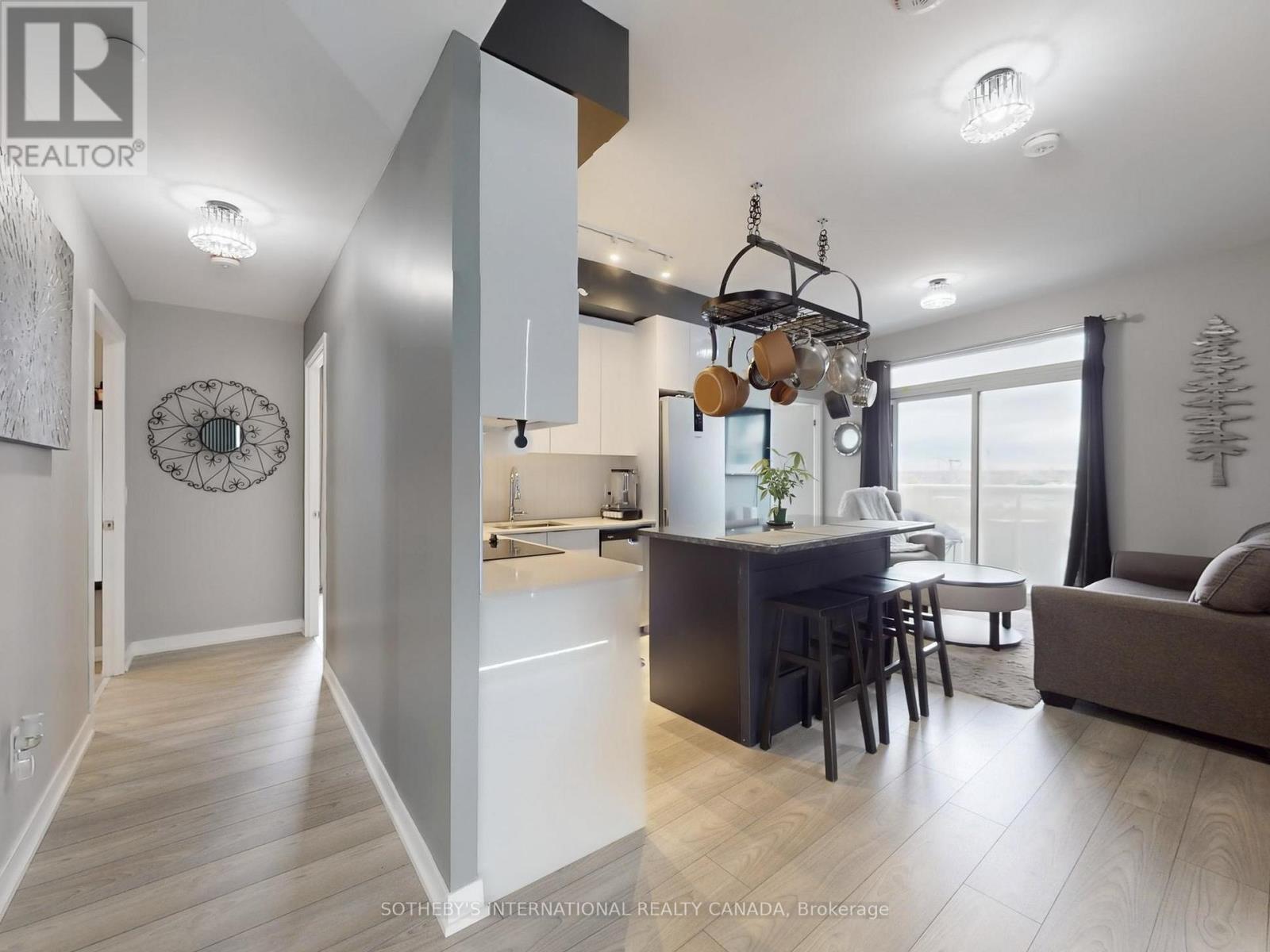 1313 - 10 Abeja Street, Vaughan (Concord), Ontario  L4K 0R4 - Photo 8 - N12475715