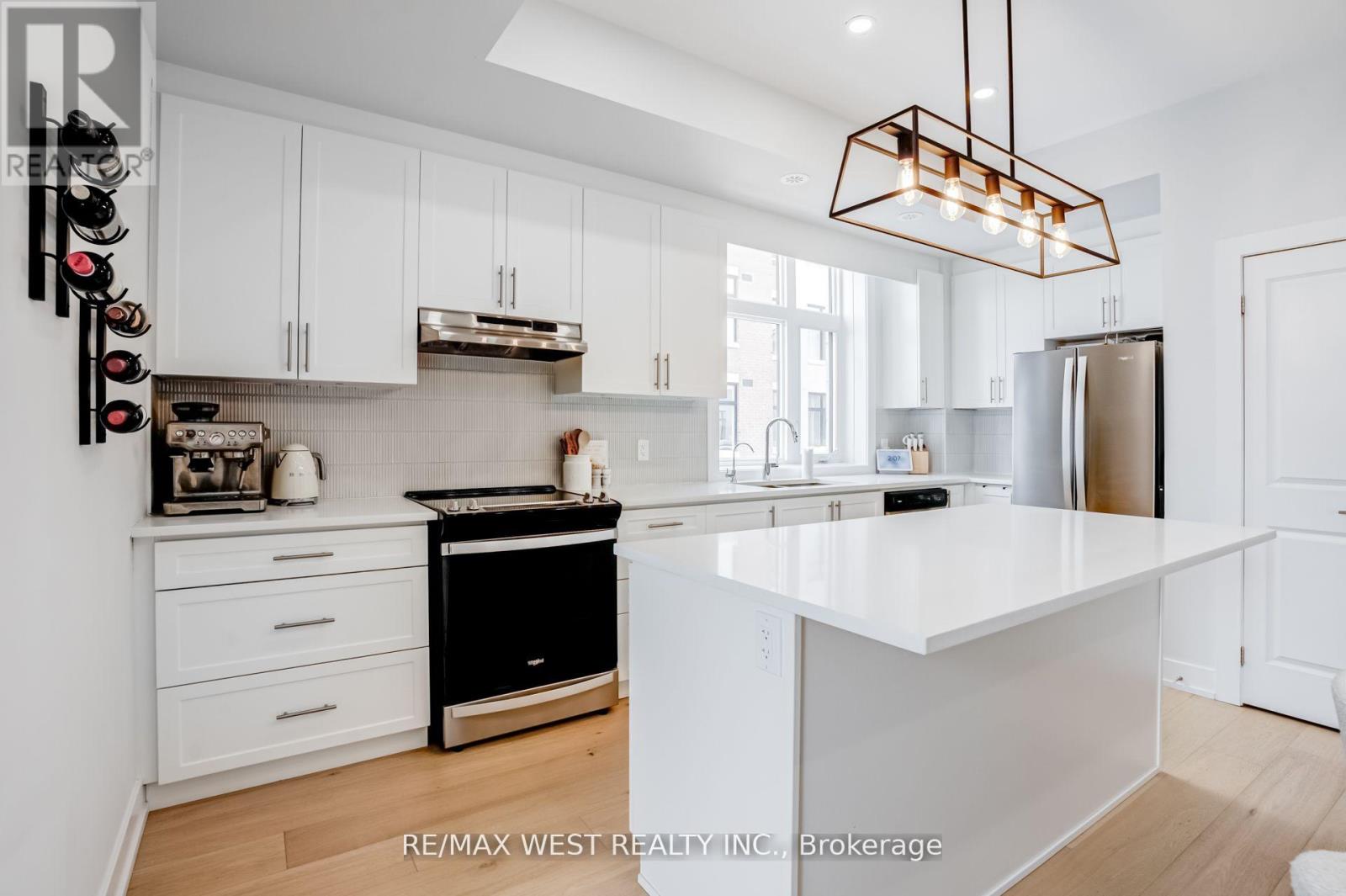 223 - 9570 Islington Avenue, Vaughan (Sonoma Heights), Ontario  L4L 1A7 - Photo 8 - N12475723