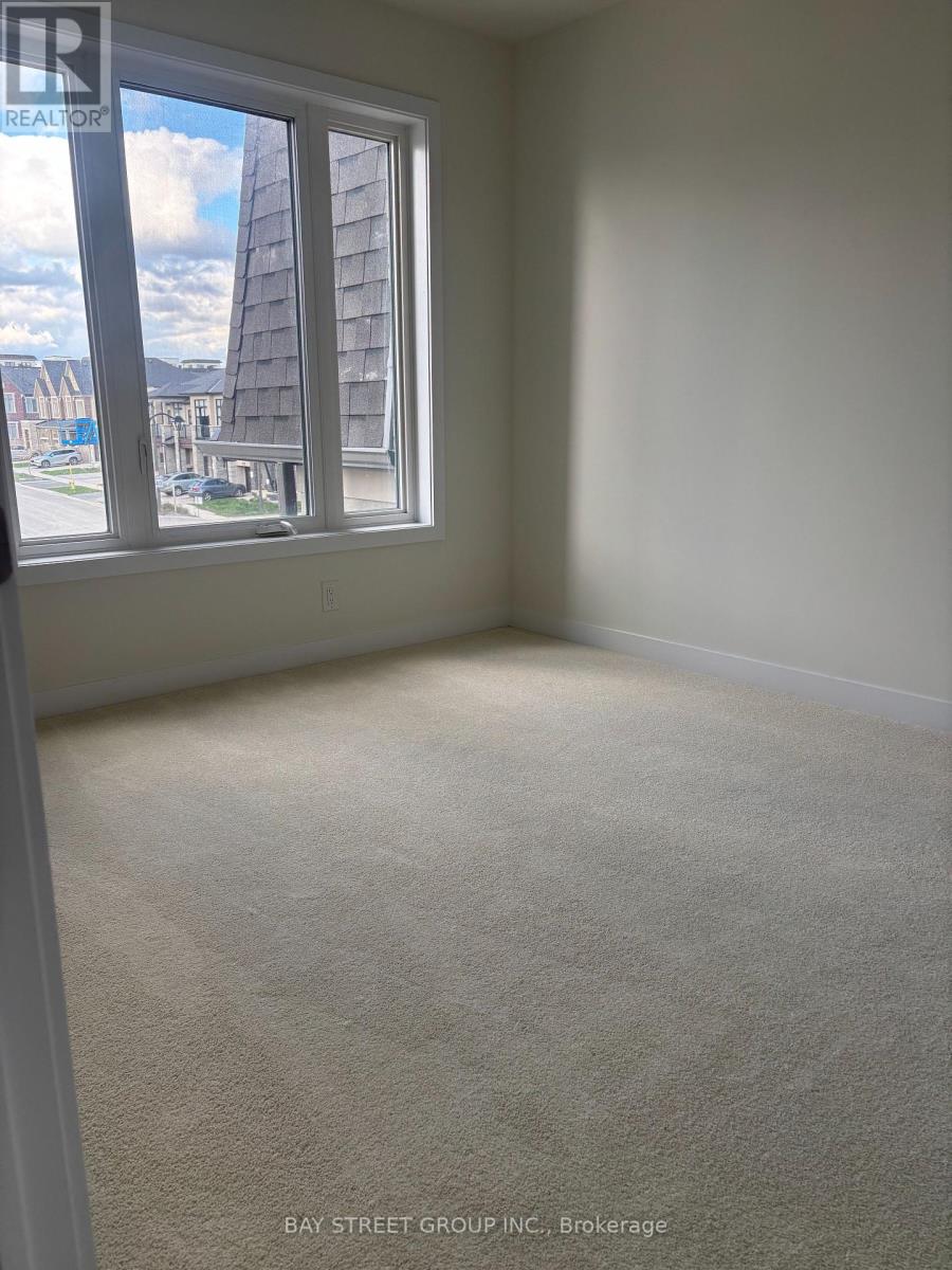 61 York Downs Boulevard, Markham, Ontario  L6C 3M6 - Photo 12 - N12475752