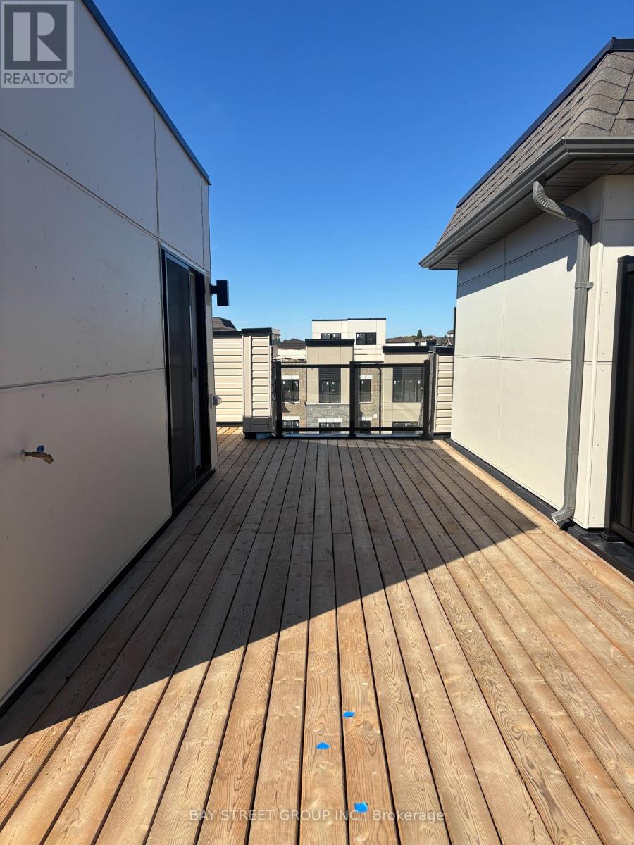 61 York Downs Boulevard, Markham, Ontario  L6C 3M6 - Photo 17 - N12475752