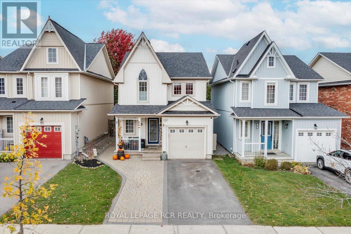 87 Margaret Graham Crescent, East Gwillimbury (Mt Albert), Ontario  L0G 1M0 - Photo 1 - N12475796