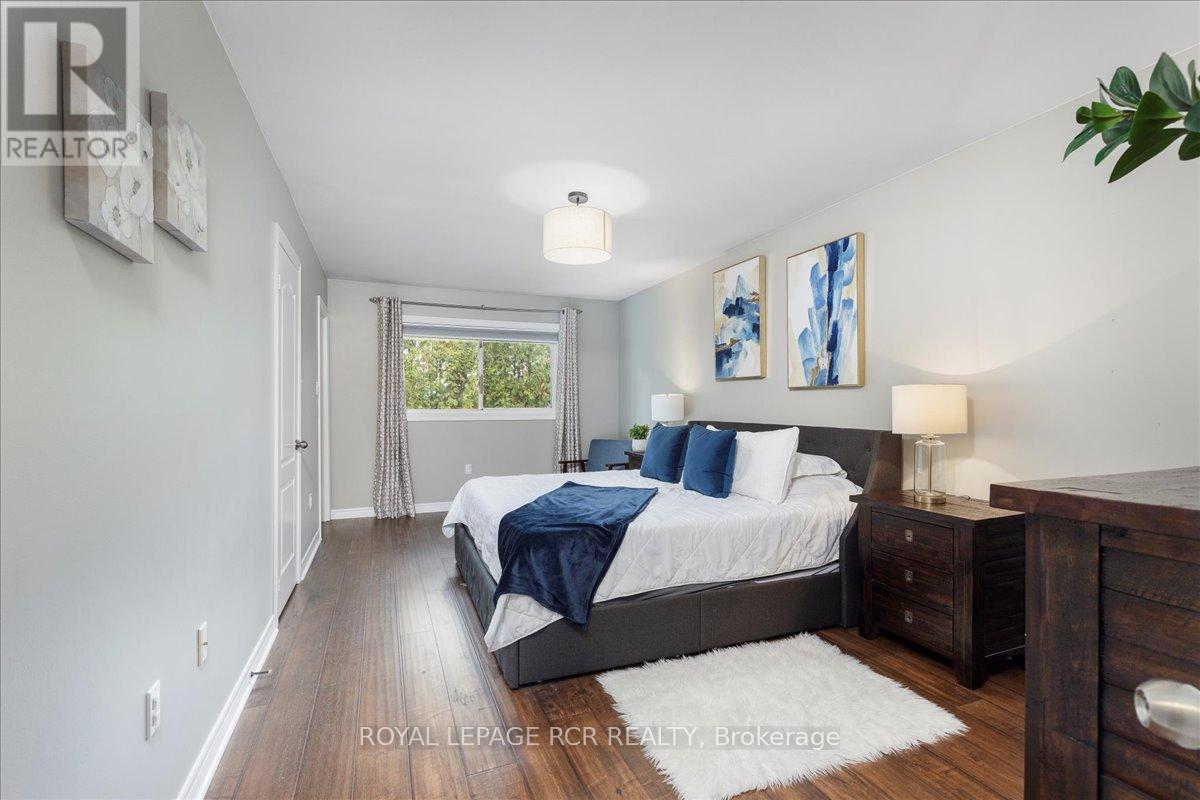 87 Margaret Graham Crescent, East Gwillimbury (Mt Albert), Ontario  L0G 1M0 - Photo 14 - N12475796