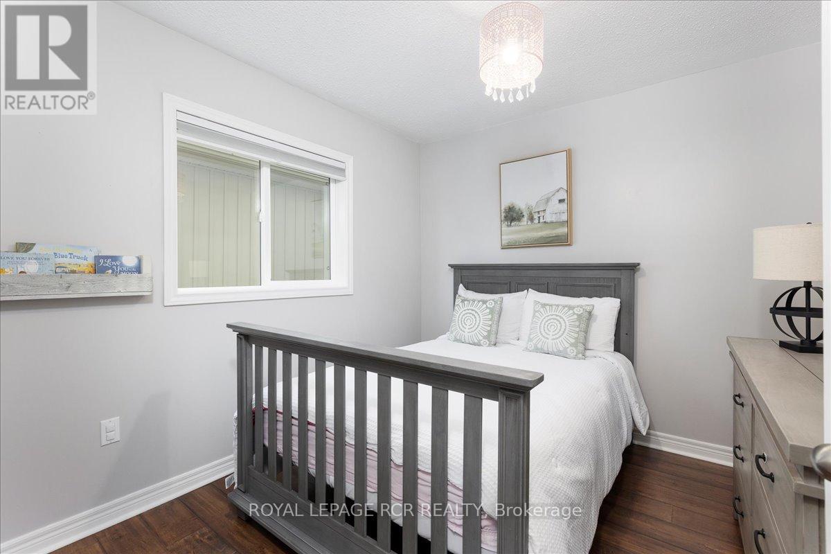 87 Margaret Graham Crescent, East Gwillimbury (Mt Albert), Ontario  L0G 1M0 - Photo 17 - N12475796