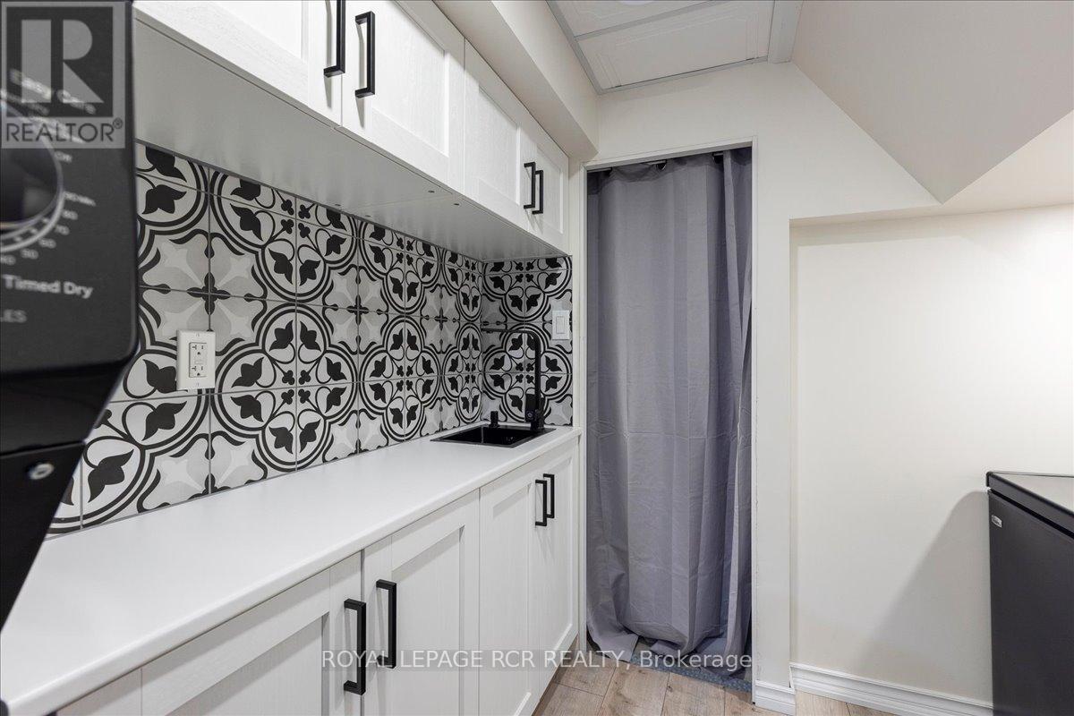 87 Margaret Graham Crescent, East Gwillimbury (Mt Albert), Ontario  L0G 1M0 - Photo 24 - N12475796