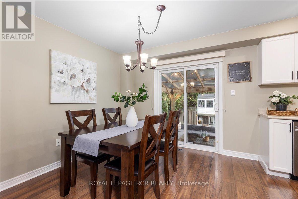 87 Margaret Graham Crescent, East Gwillimbury (Mt Albert), Ontario  L0G 1M0 - Photo 9 - N12475796