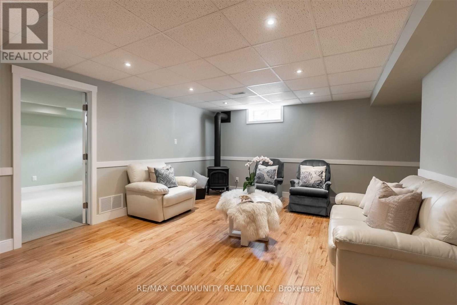 5 Pollock Avenue, Brock, Ontario  L0K 1A0 - Photo 17 - N12475803