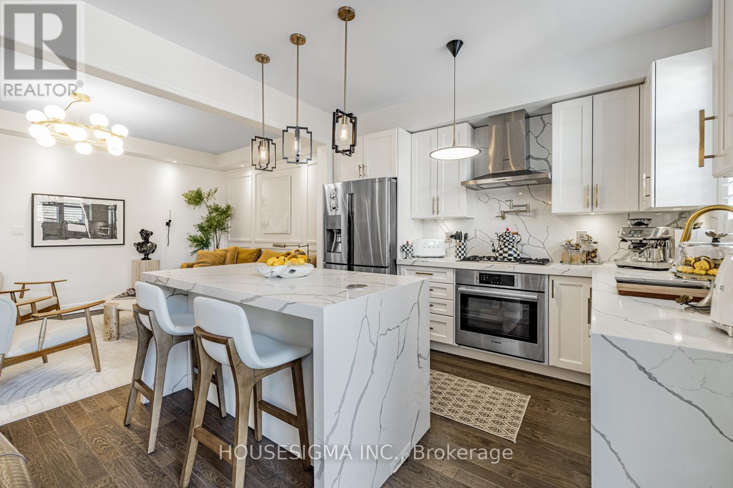 46 Vedette Way, Vaughan (Vellore Village), Ontario  L4H 4K3 - Photo 8 - N12475852