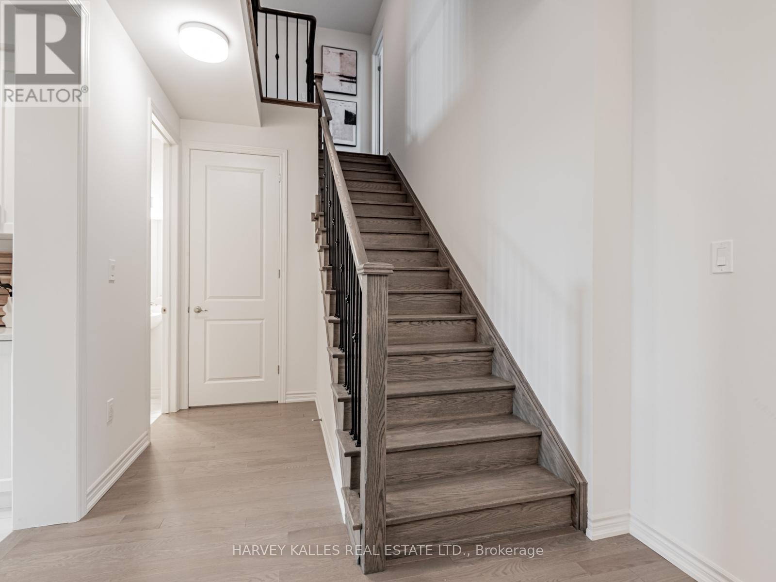 39 Sandhill Crescent, Adjala-Tosorontio (Colgan), Ontario  L0G 1W0 - Photo 20 - N12475869