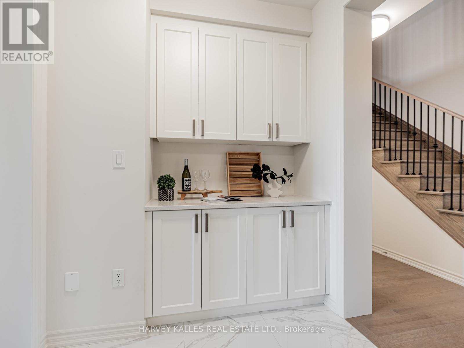 39 Sandhill Crescent, Adjala-Tosorontio (Colgan), Ontario  L0G 1W0 - Photo 8 - N12475869