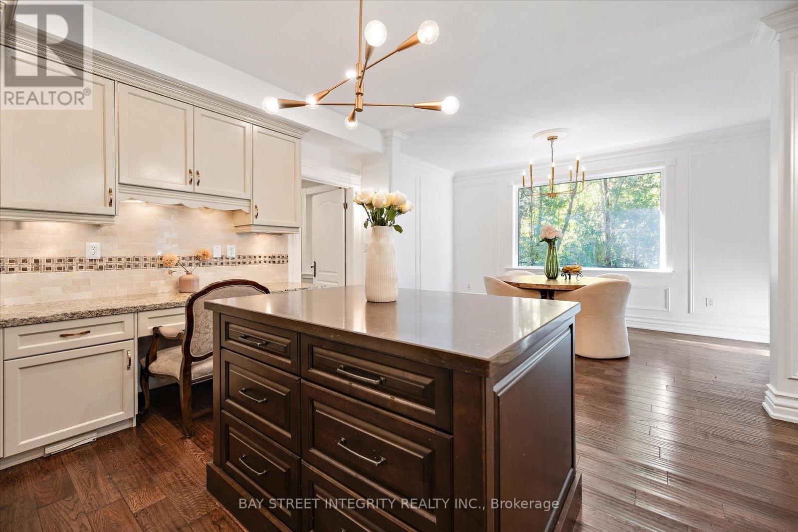 128 Park Crescent, Richmond Hill, Ontario  L4E 3J8 - Photo 18 - N12475885