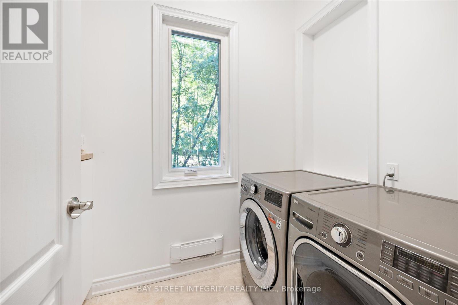 128 Park Crescent, Richmond Hill, Ontario  L4E 3J8 - Photo 21 - N12475885