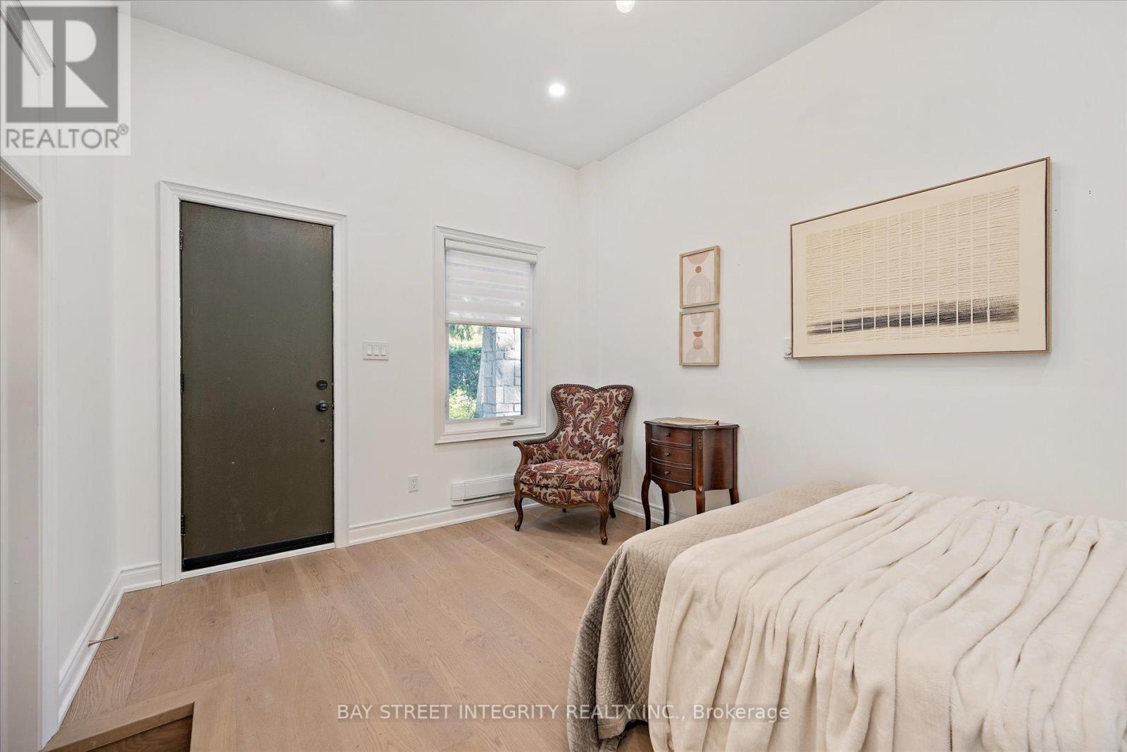 128 Park Crescent, Richmond Hill, Ontario  L4E 3J8 - Photo 23 - N12475885